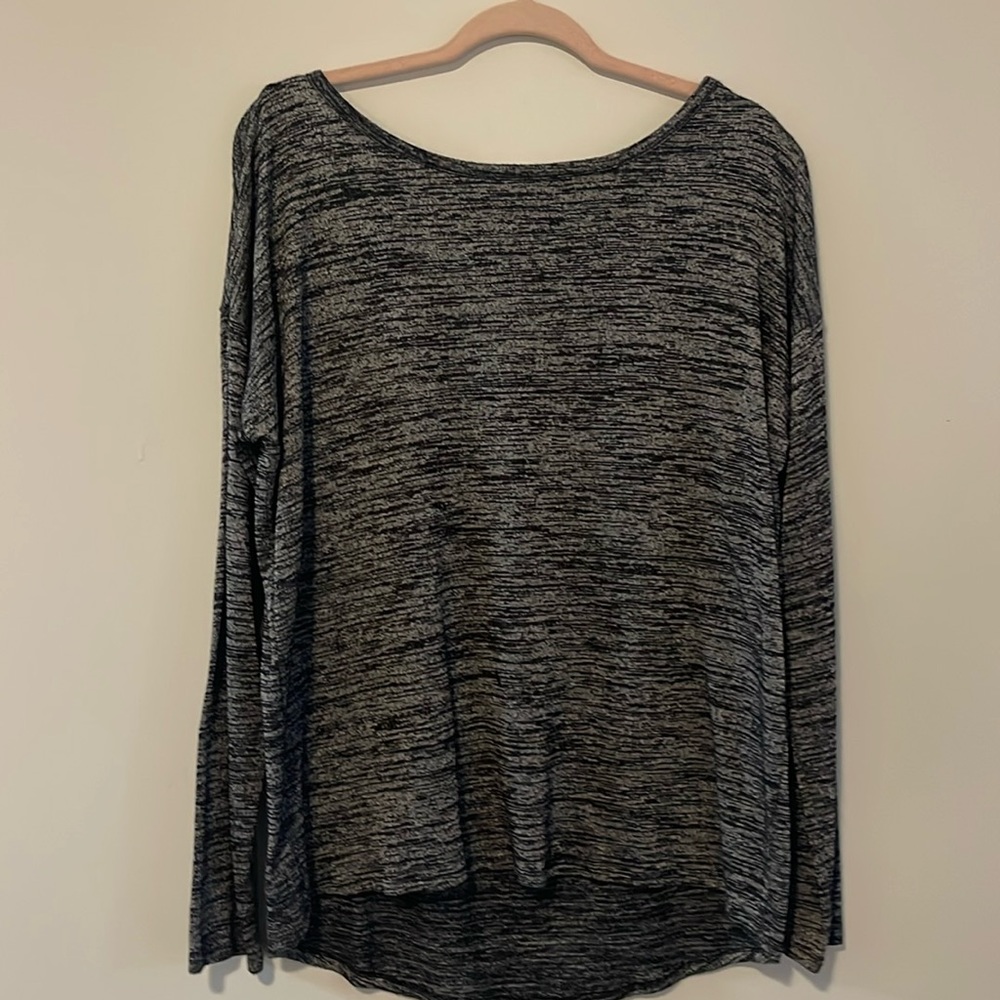 Gap Gray Top